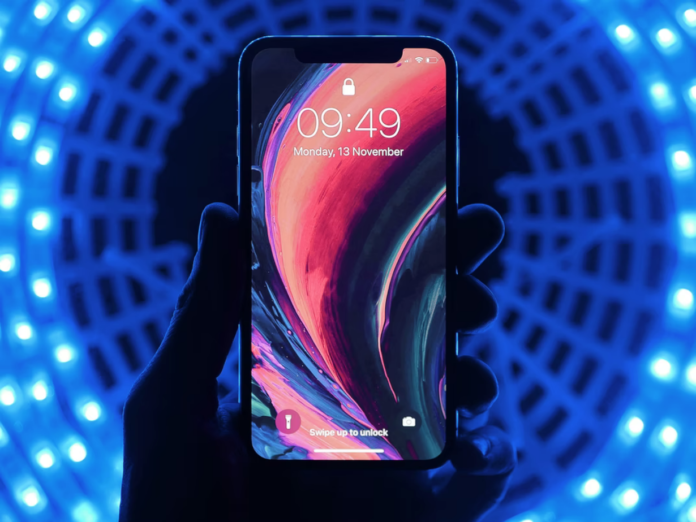 Why-does-your-iPhone-screen-keep-dimming-and-how-to-fix-this-issue